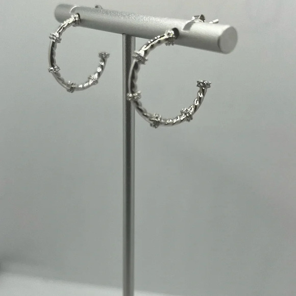 CEEANA LIFESTYLE Jewelry - LIGHTWEIGHT  STAINLESS STEEL EARRING